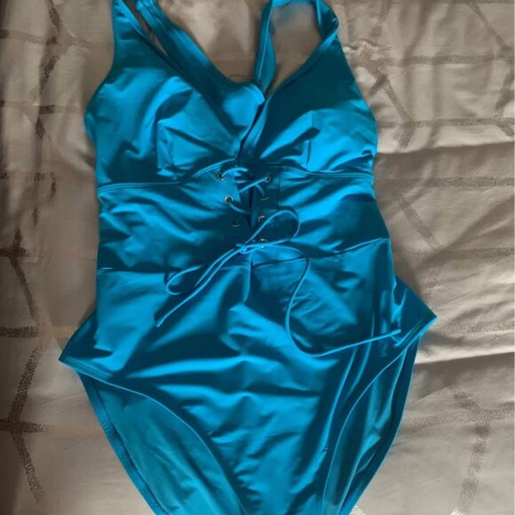 Shapellx one pieces NWT - Picture 2 of 2